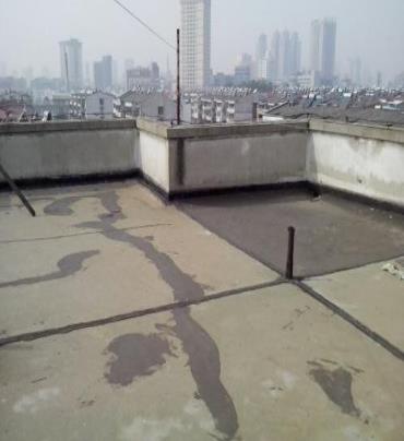 方城漏水维修 楼顶漏水是什么原因，楼顶漏水维修方法是什么?